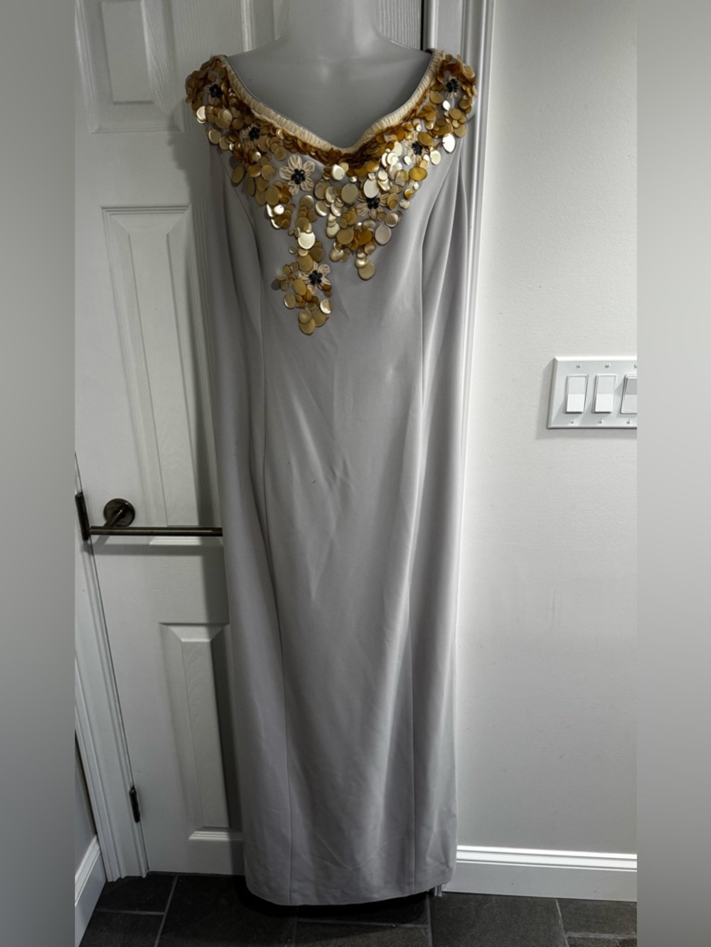 St. John Couture 94% Silk Double Crepe Gown w/ Sequin Floral Appliqué (Size 12)